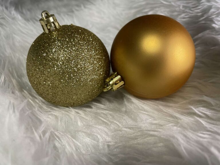 Springos Karácsonyfa gömbök 6 cm 30 db - arany